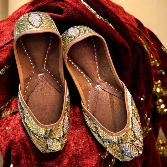 Surma (Gorgeous Golden Jutti)