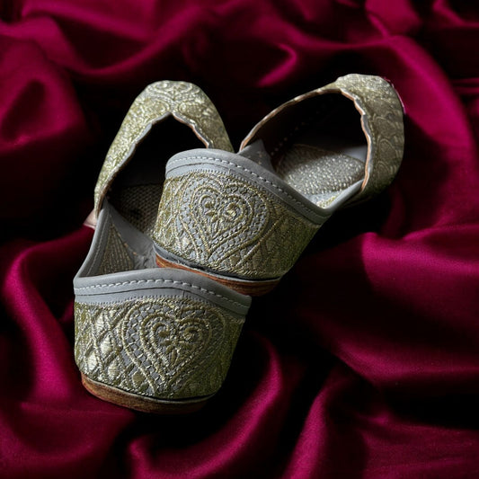 Sapphire Whisper Jutti