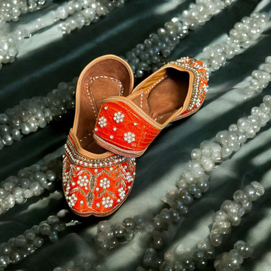 Pearl Orange Jutti