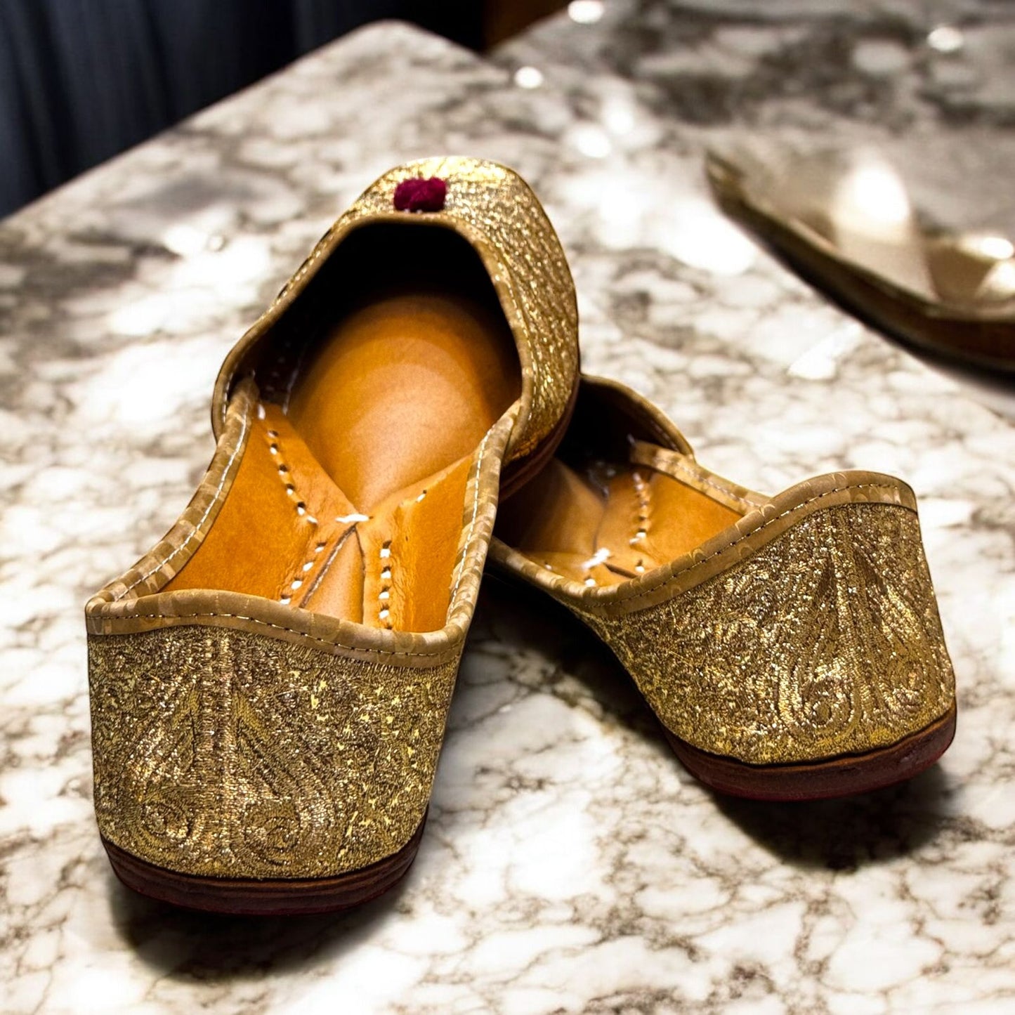 Golden Jutti