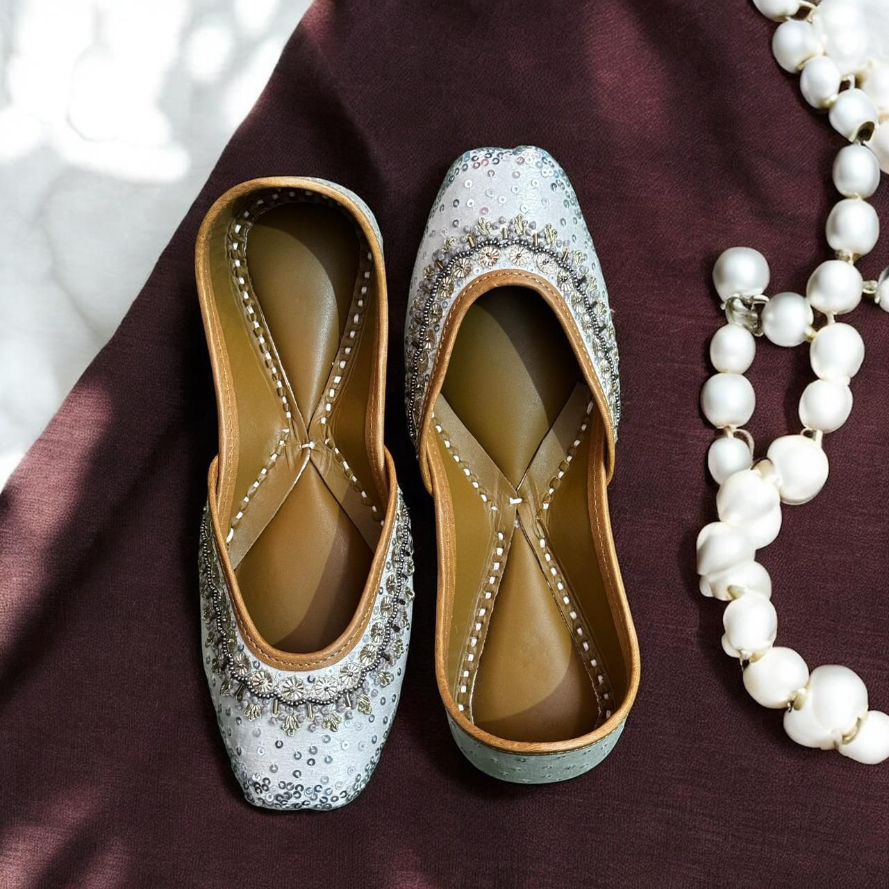 Royal Trinket Jutti
