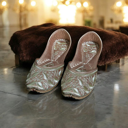 Satin Dreams Jutti