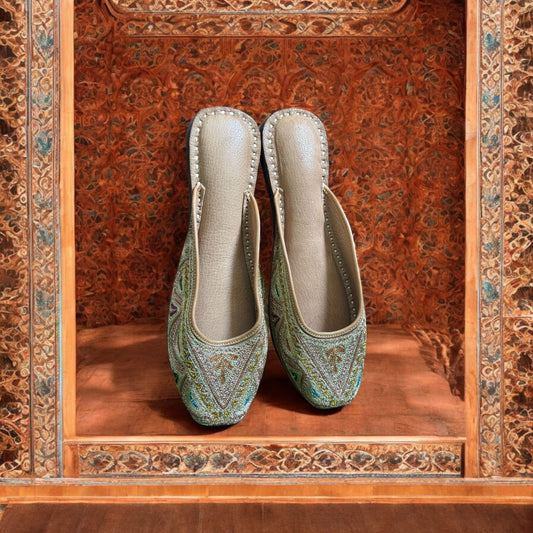 Open Slider Jutti