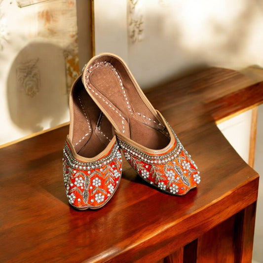 Pearl Orange Jutti