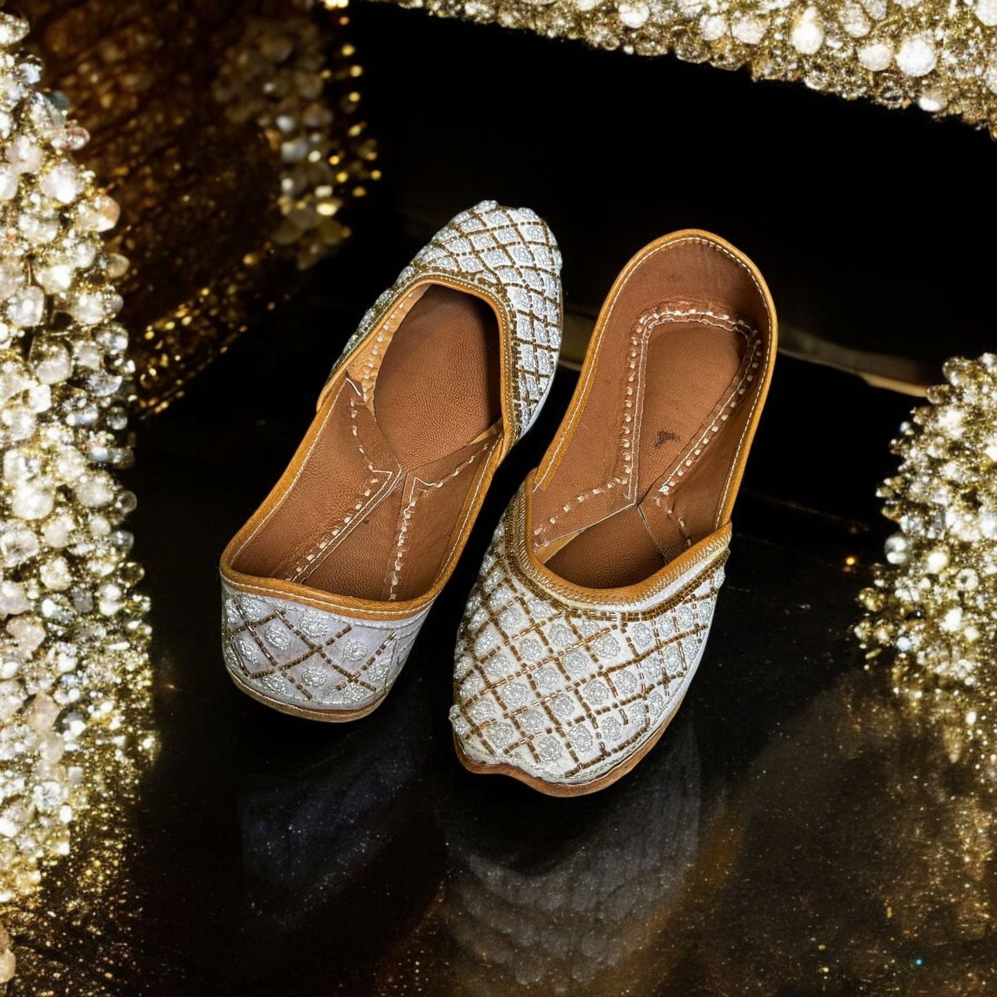 White Pearl Juttis