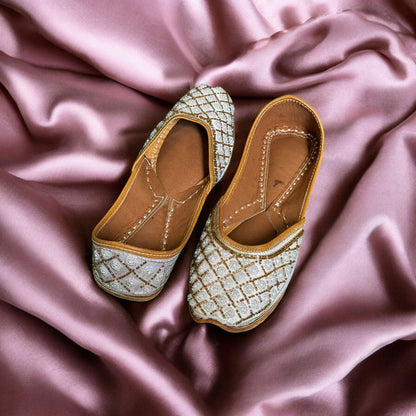 White Pearl Juttis