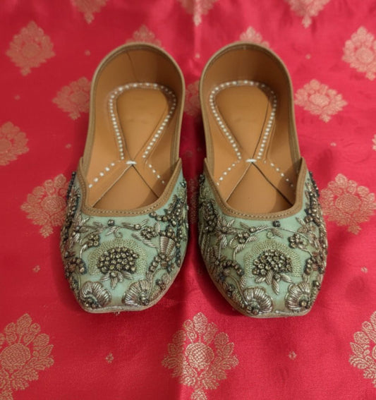Mint Royal Jutti