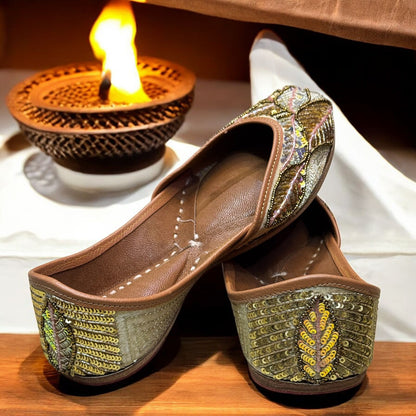 Surma (Gorgeous Golden Jutti)